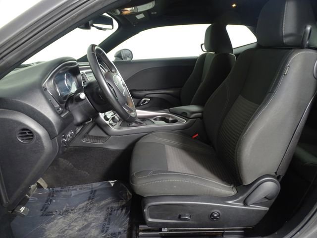 Used 2019 Dodge Challenger SXT image 10