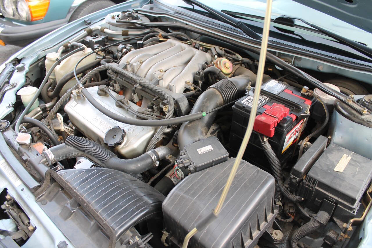 Used 2004 Chrysler Sebring Limited w/ Leather Interior Group FWD image 16