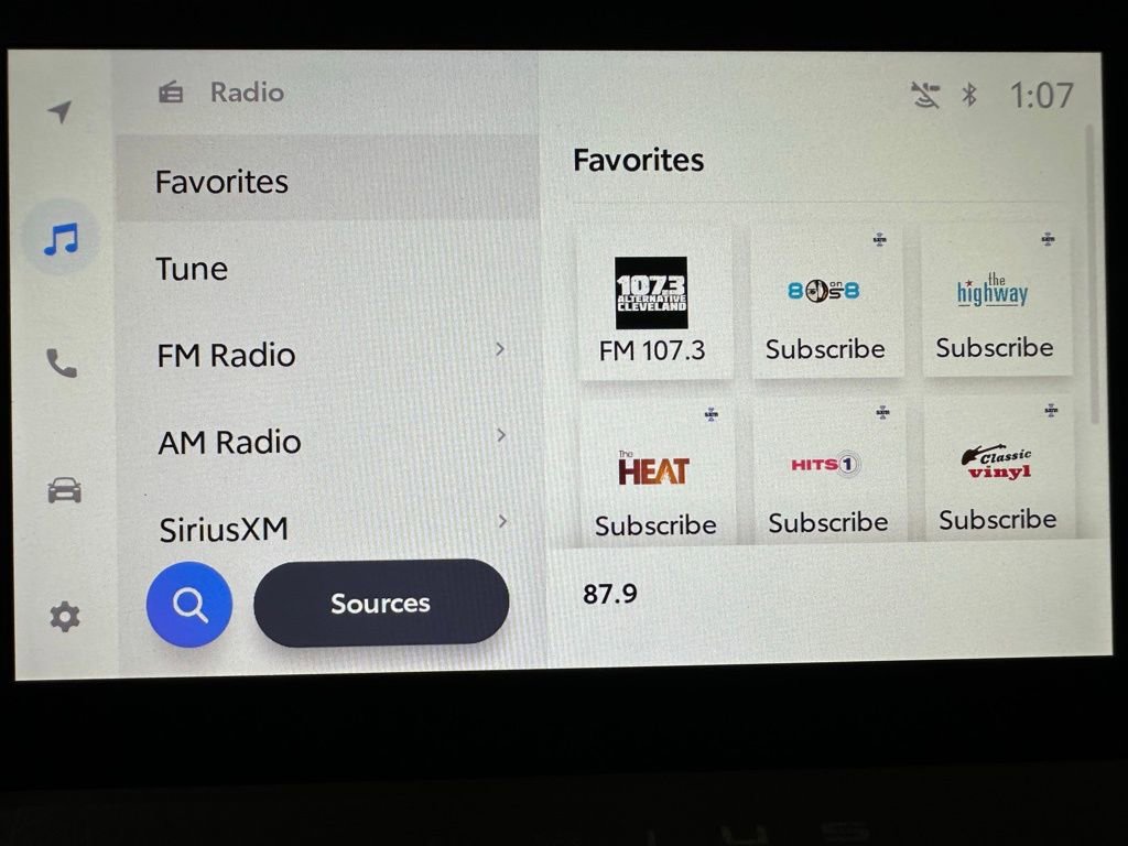 Used 2025 Toyota Prius LE FWD image 27
