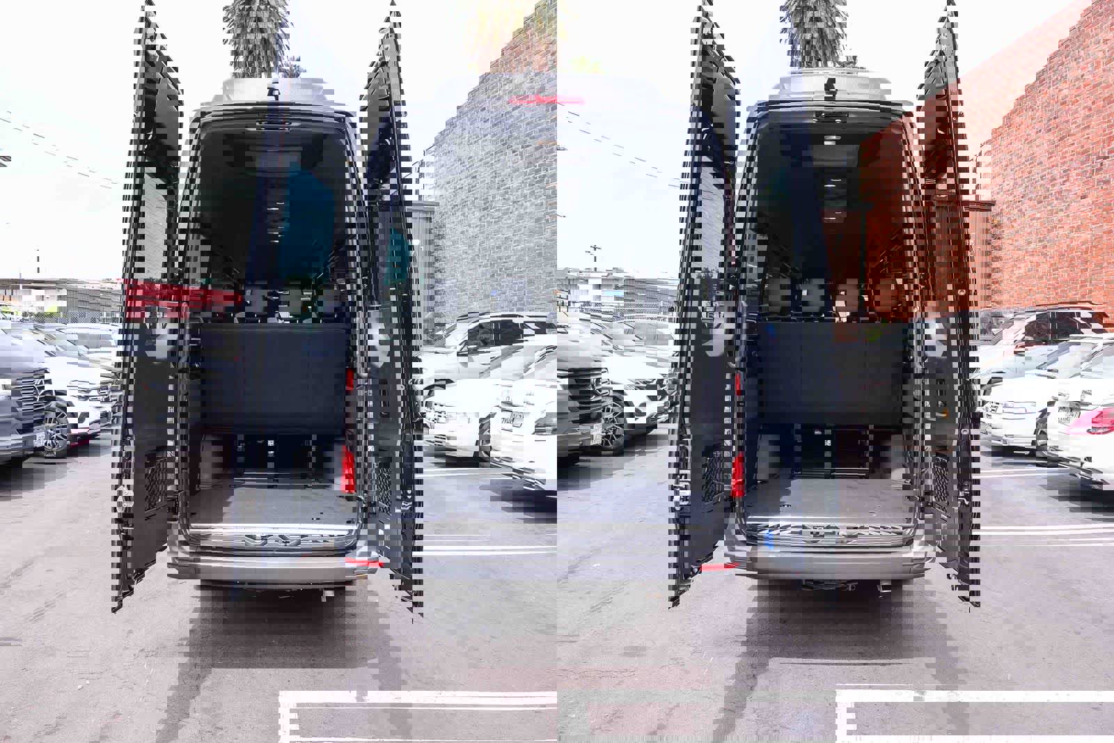 Used 2022 Mercedes-Benz Sprinter 2500 image 36