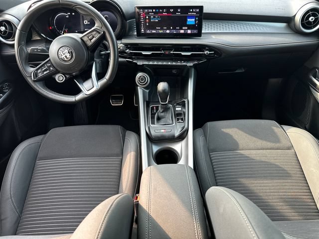 Used 2025 Alfa Romeo Tonale AWD/4WD image 20