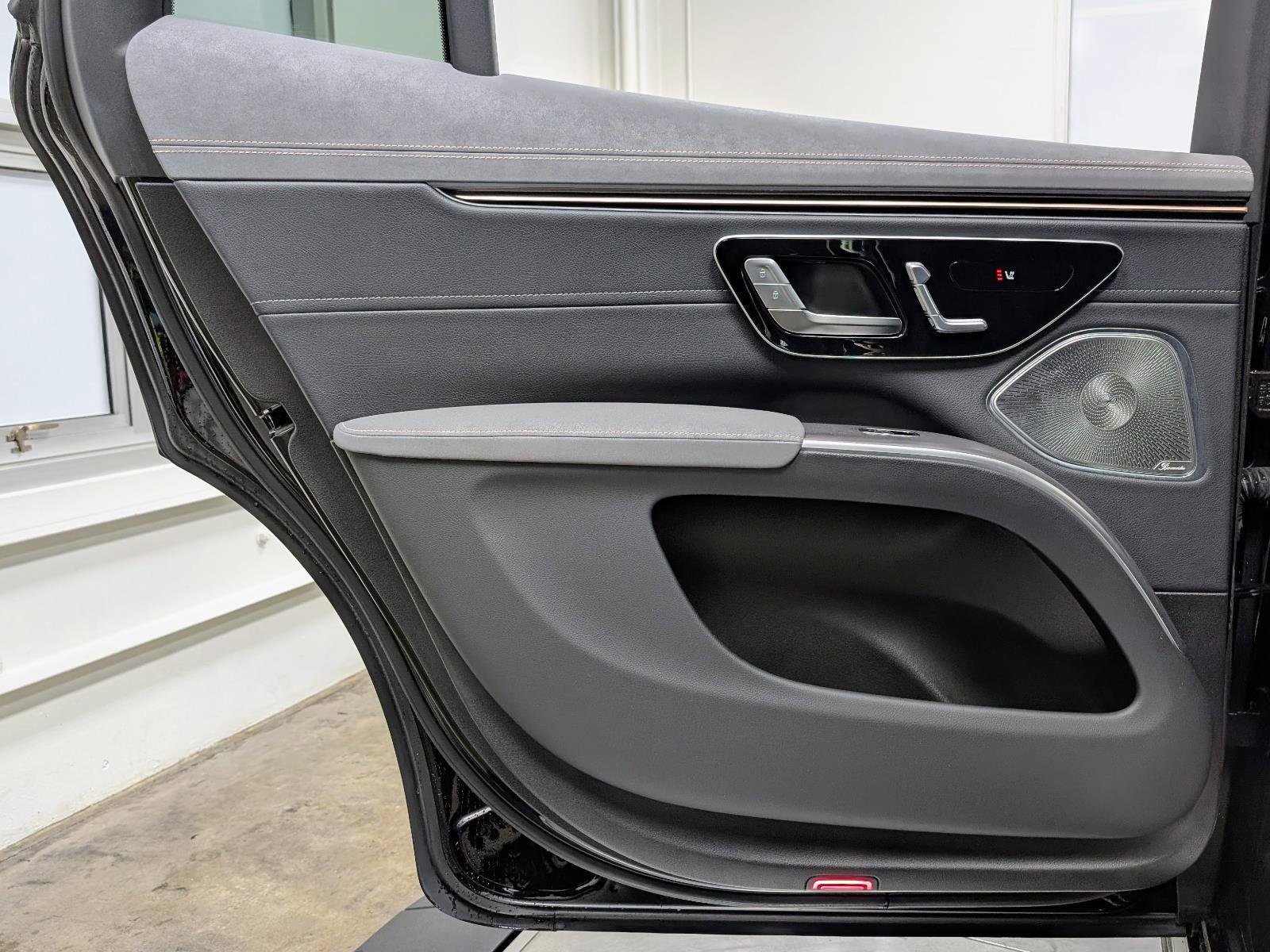 Used 2023 Mercedes-Benz EQS 450+ 4MATIC SUV image 19