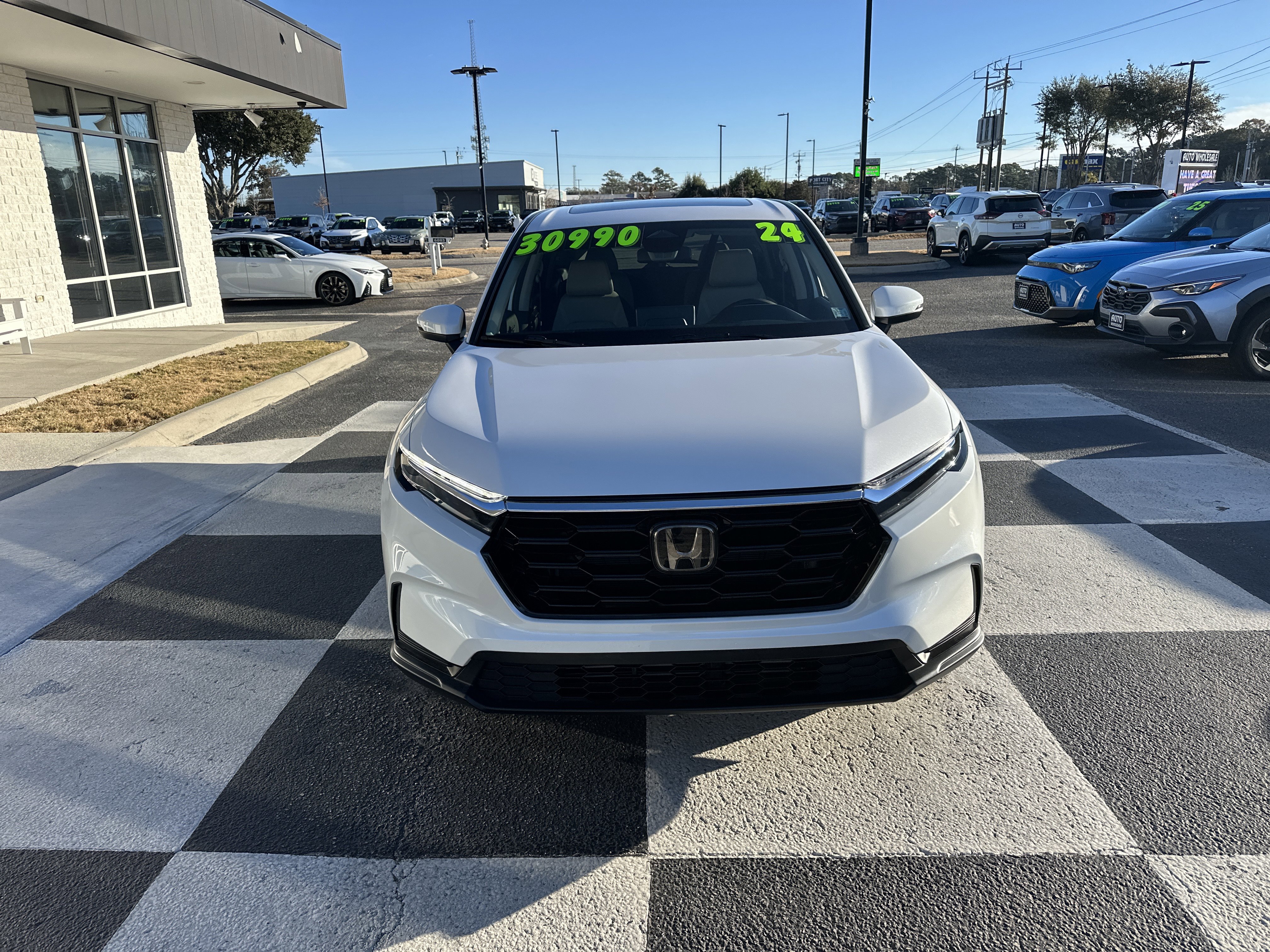 Used 2024 Honda CR-V EX image 2