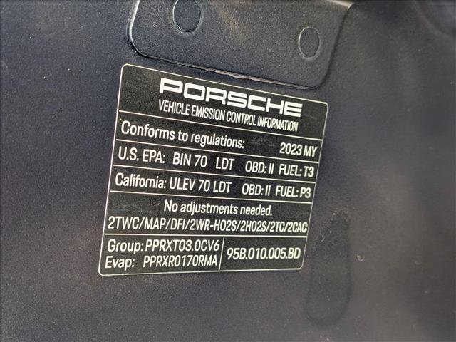 Used 2023 Porsche Macan S AWD/4WD image 15