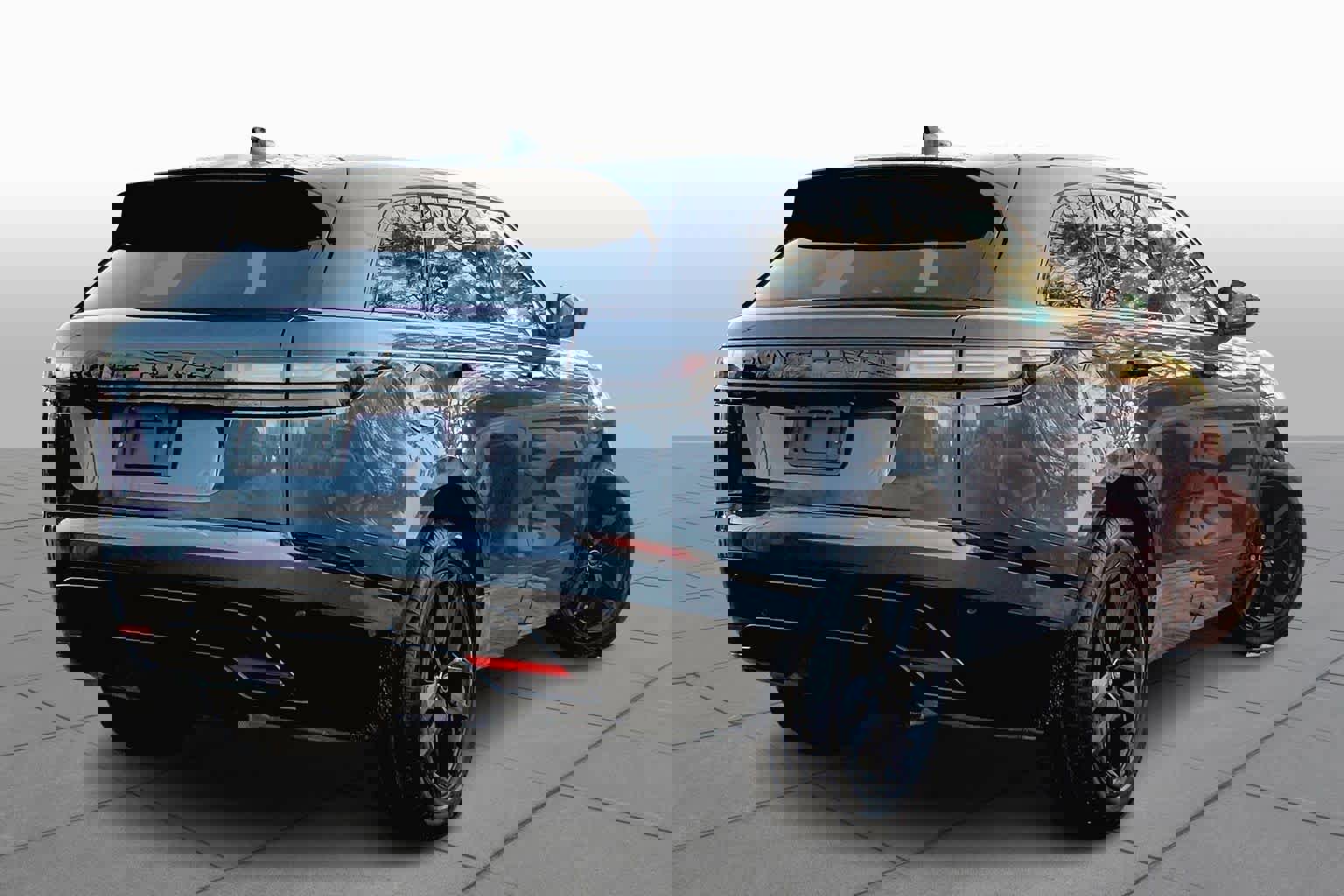 Certified 2026 Land Rover Range Rover Velar Dynamic SE image 13