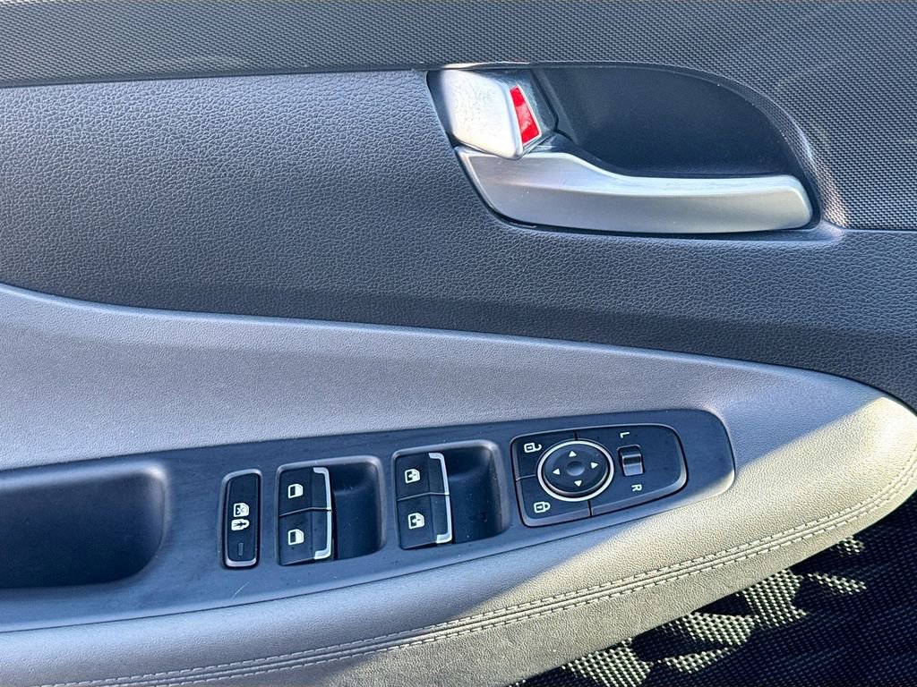 Used 2023 Hyundai Santa Fe SEL image 18