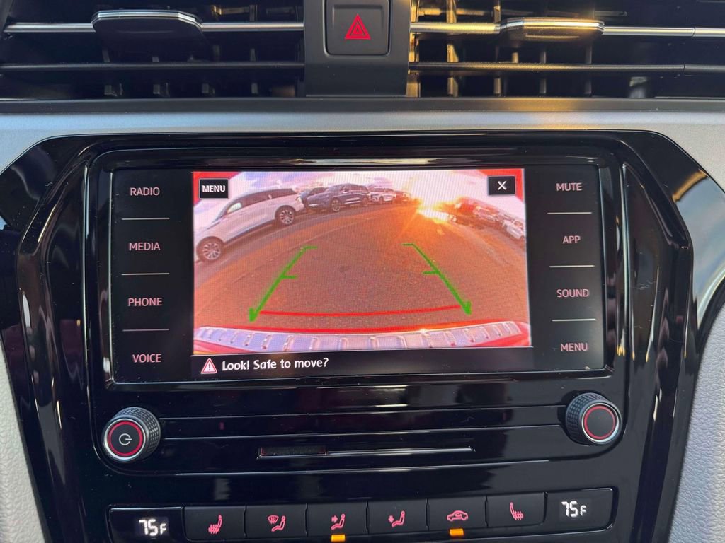 Used 2022 Volkswagen Passat 2.0T SE image 28