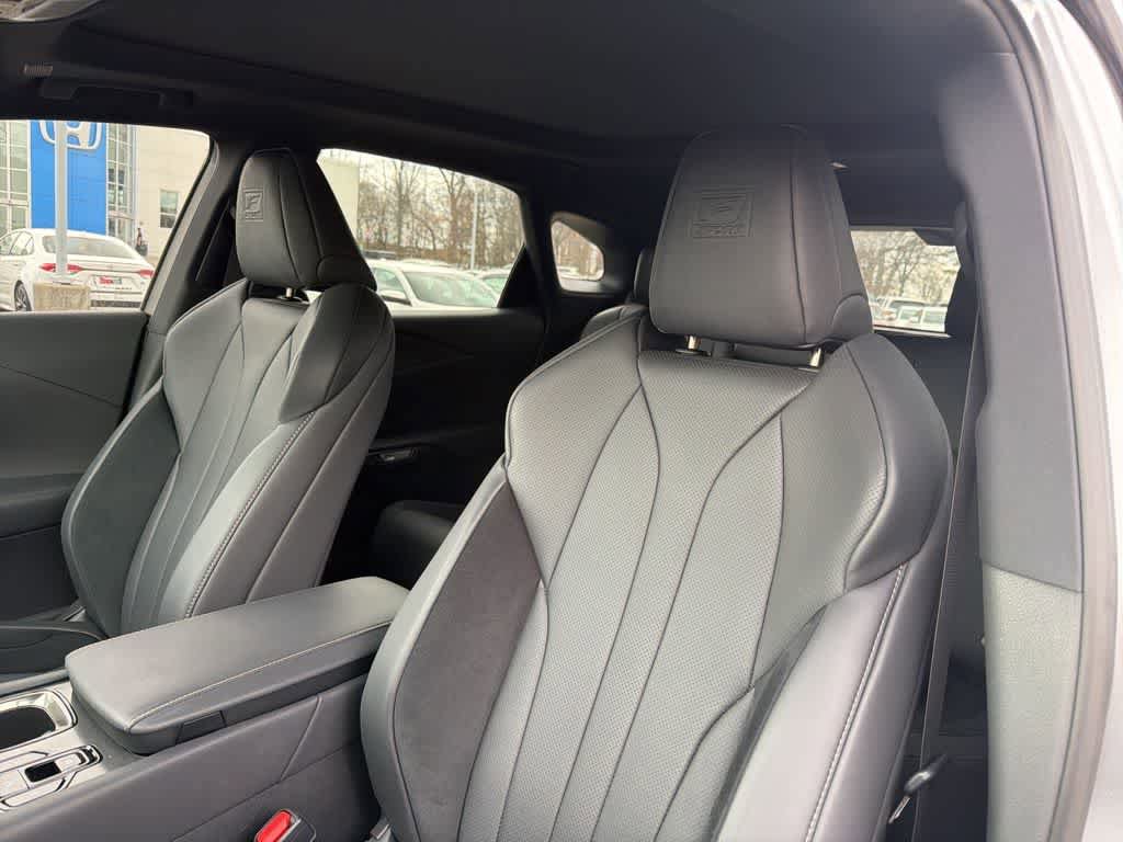 Used 2025 Lexus RX 500h F Sport w/ Convenience Package image 11