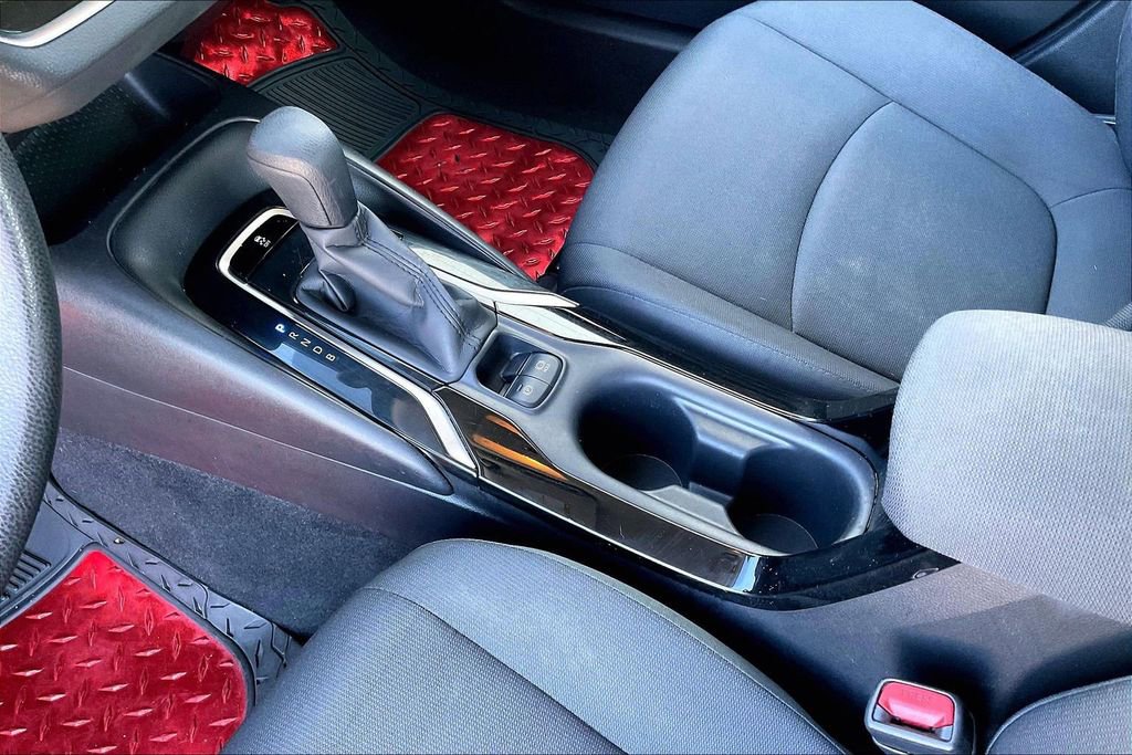 Used 2021 Toyota Corolla LE image 17