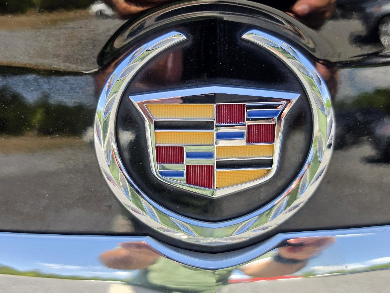 Used 2010 Cadillac SRX Luxury FWD image 25