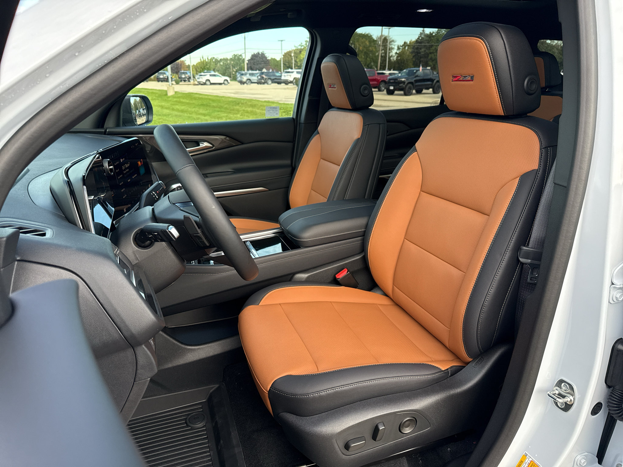 New 2027 Chevrolet Traverse Z71 w/ Driver Confidence Package AWD/4WD image 11