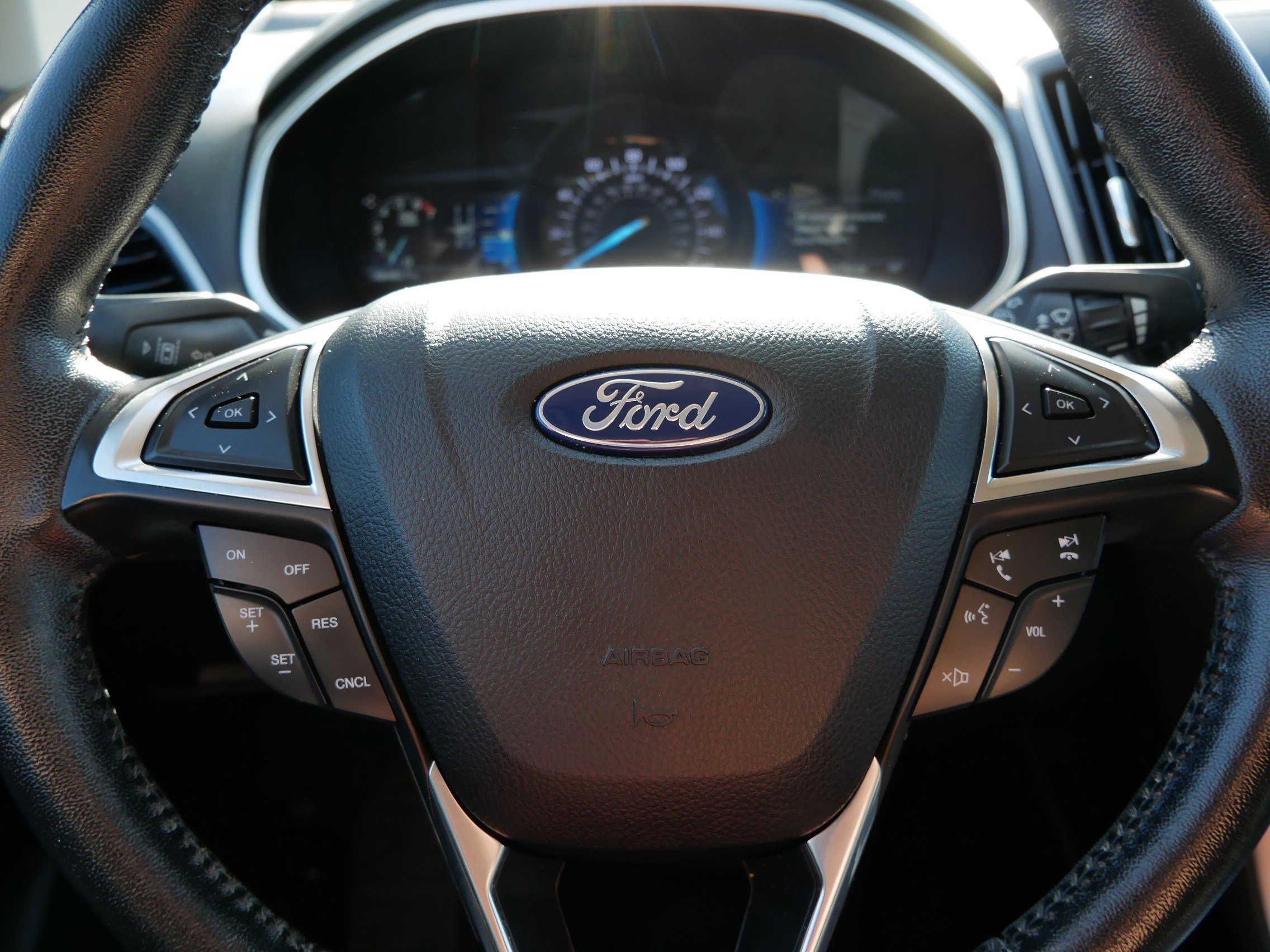 Used 2021 Ford Edge SEL image 26