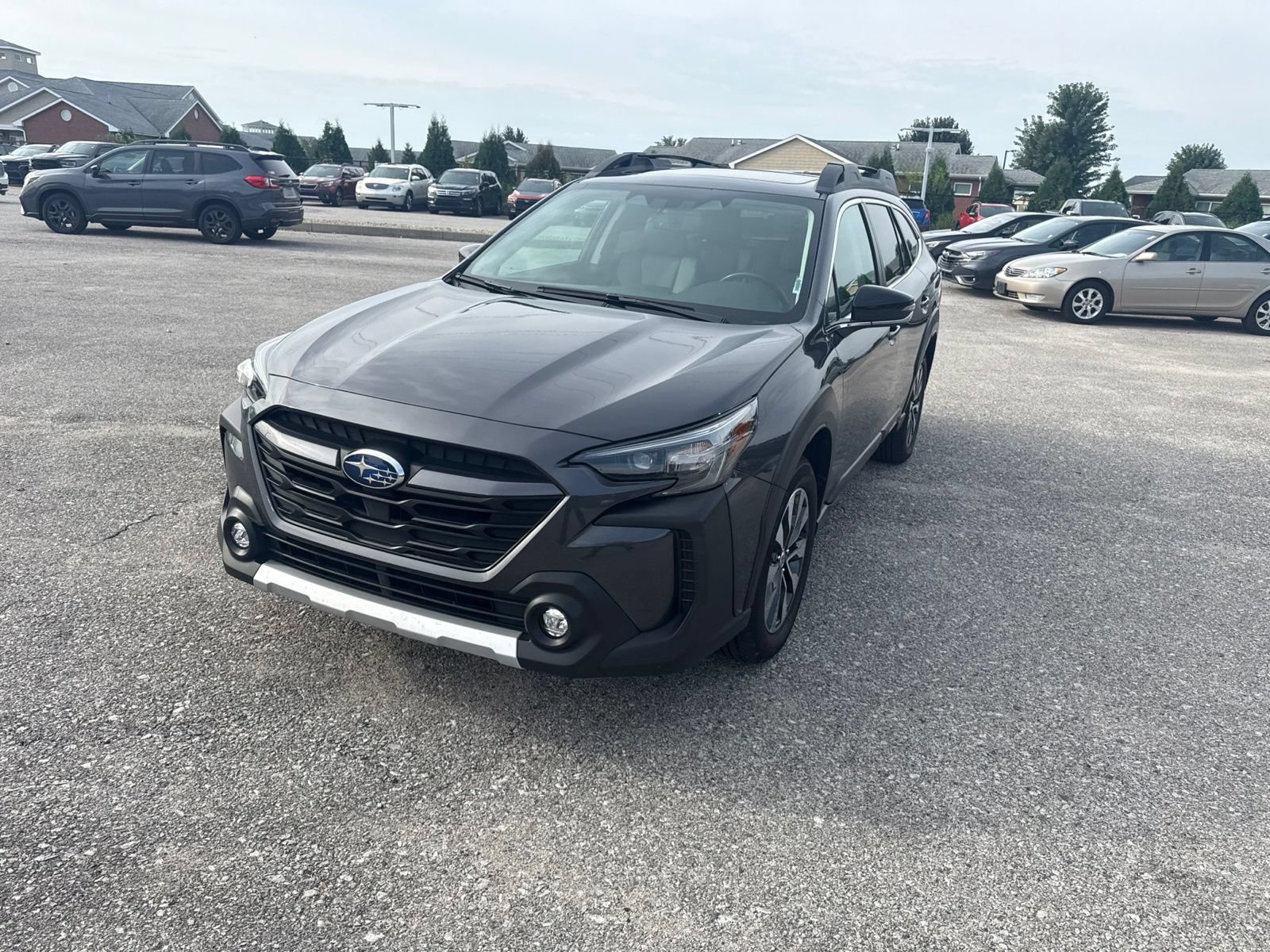 Used 2024 Subaru Outback Limited AWD/4WD image 3