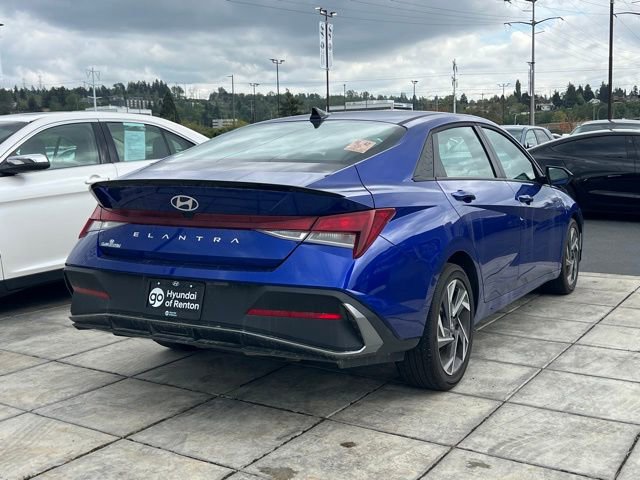 Certified 2025 Hyundai Elantra Sport FWD image 9