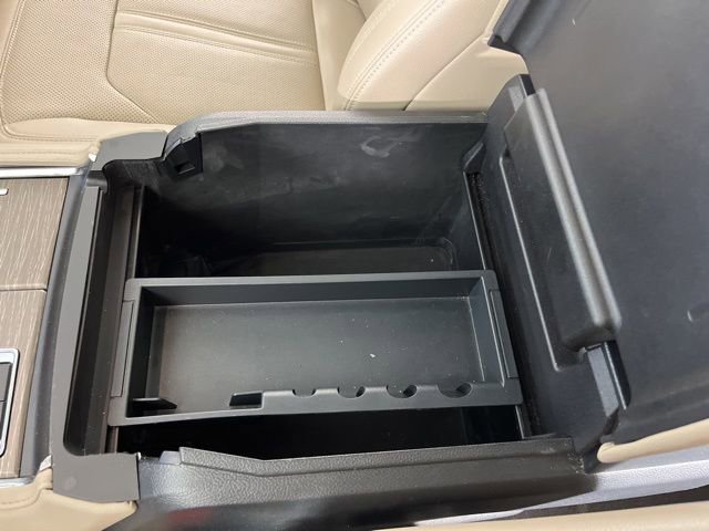 Used 2023 Ford Expedition Limited image 32