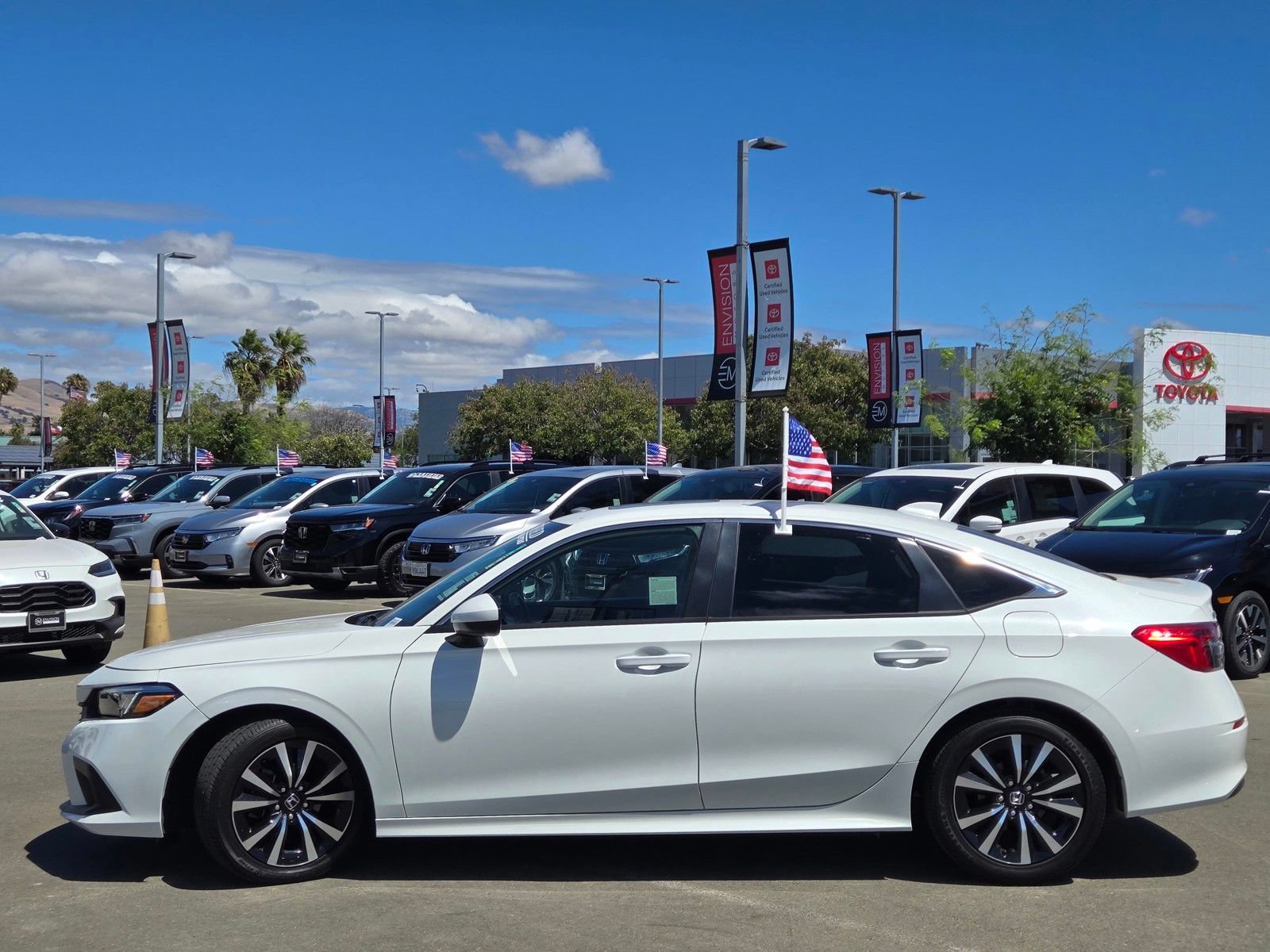 Used 2024 Honda Civic EX image 4