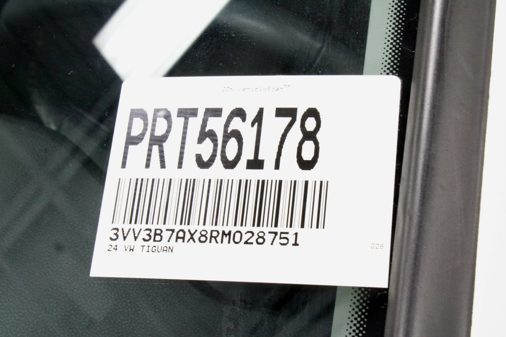 Used 2024 Volkswagen Tiguan SE FWD image 34