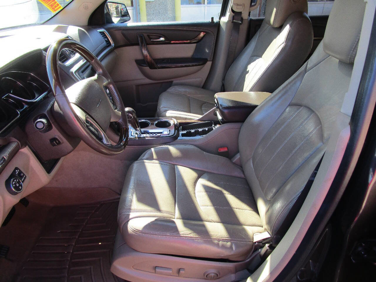 Used 2015 GMC Acadia Denali image 9