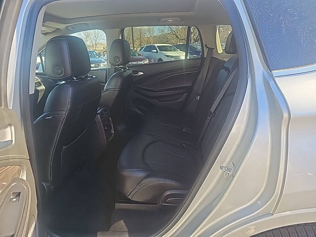 Used 2019 Buick Envision Essence image 12