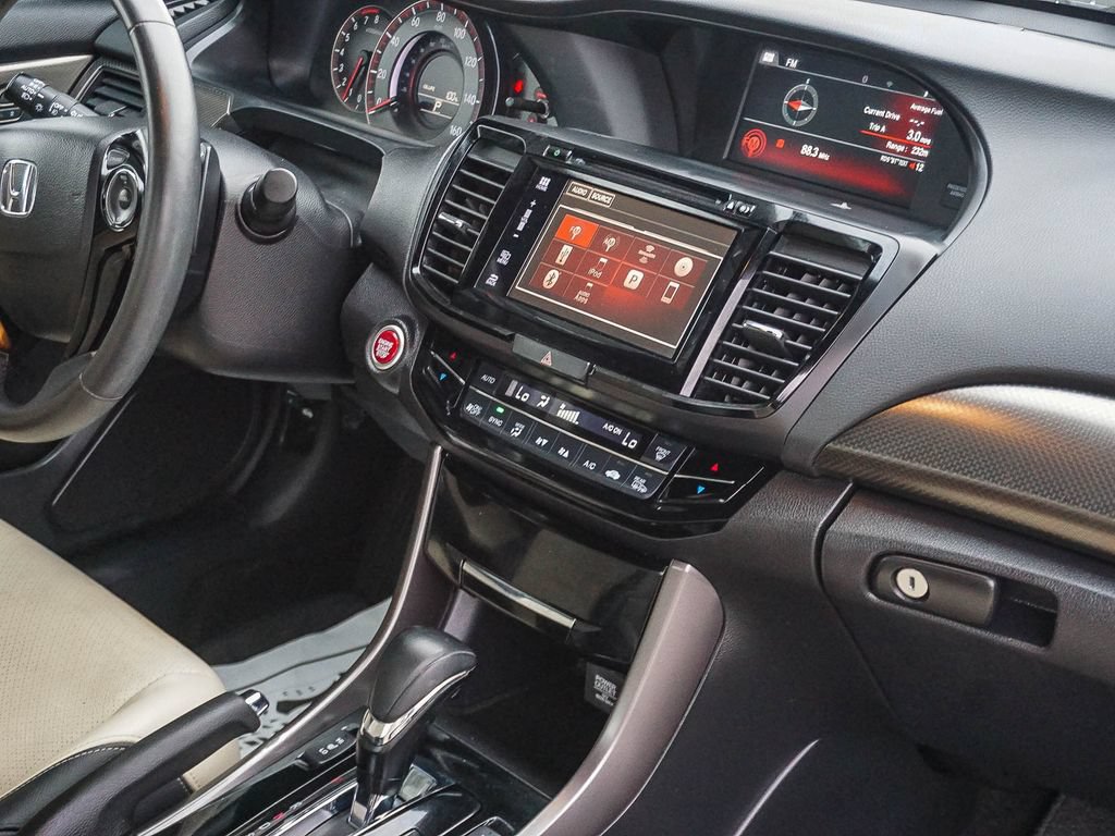 Used 2017 Honda Accord EX-L image 16