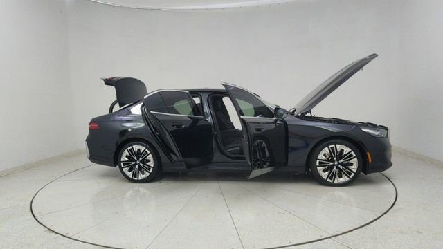Used 2026 BMW 530i image 74