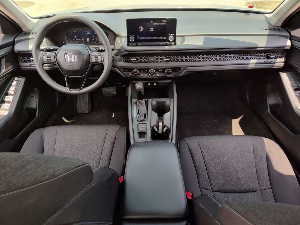 Used 2025 Honda Accord SE image 27