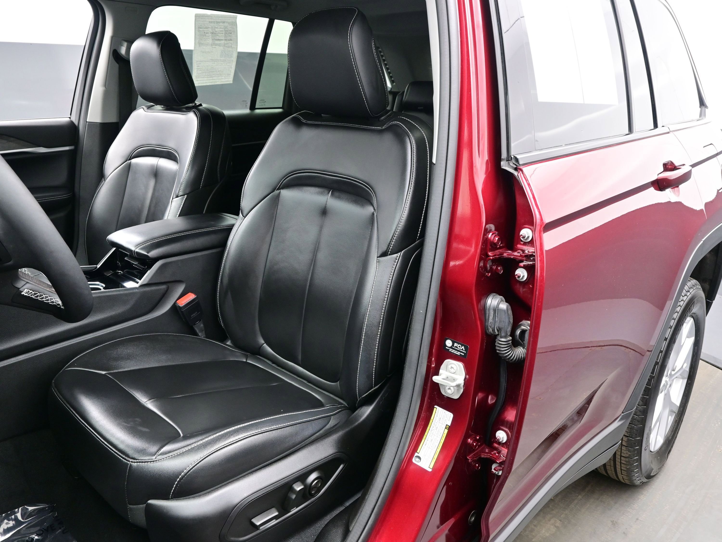 Used 2023 Jeep Grand Cherokee Limited image 12