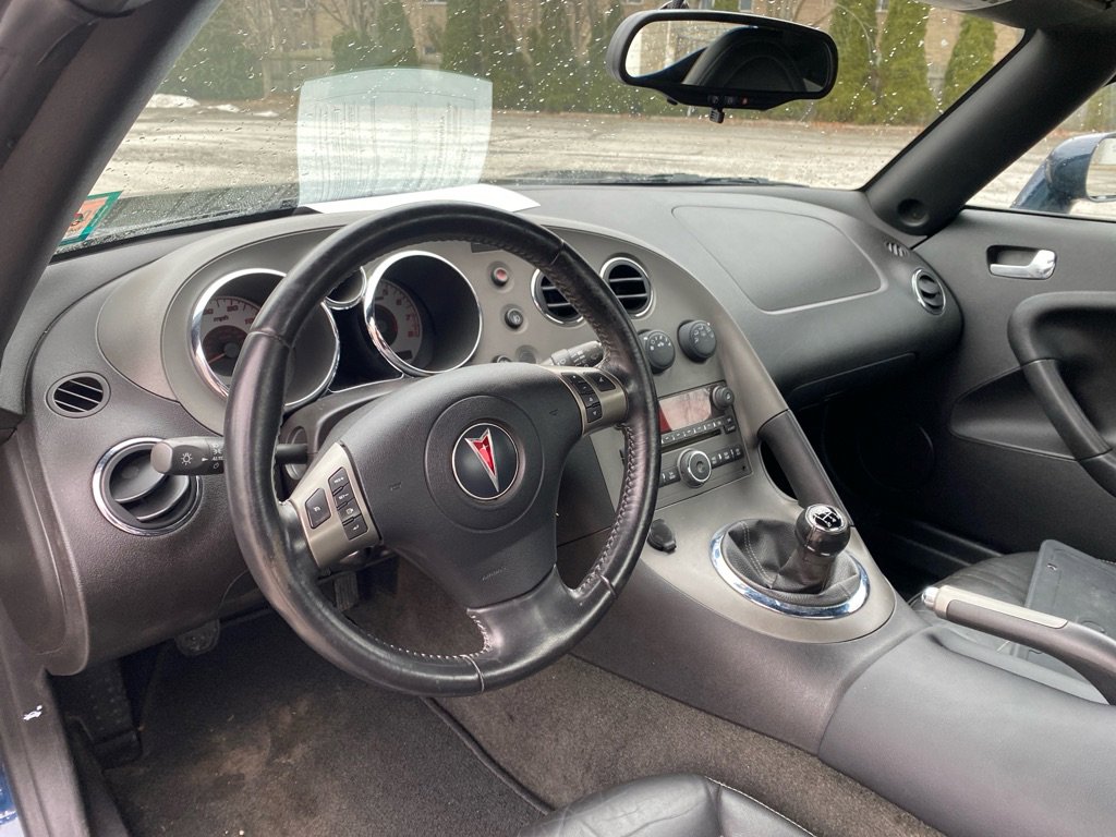 Used 2006 Pontiac Solstice Convertible w/ Premium Package image 16