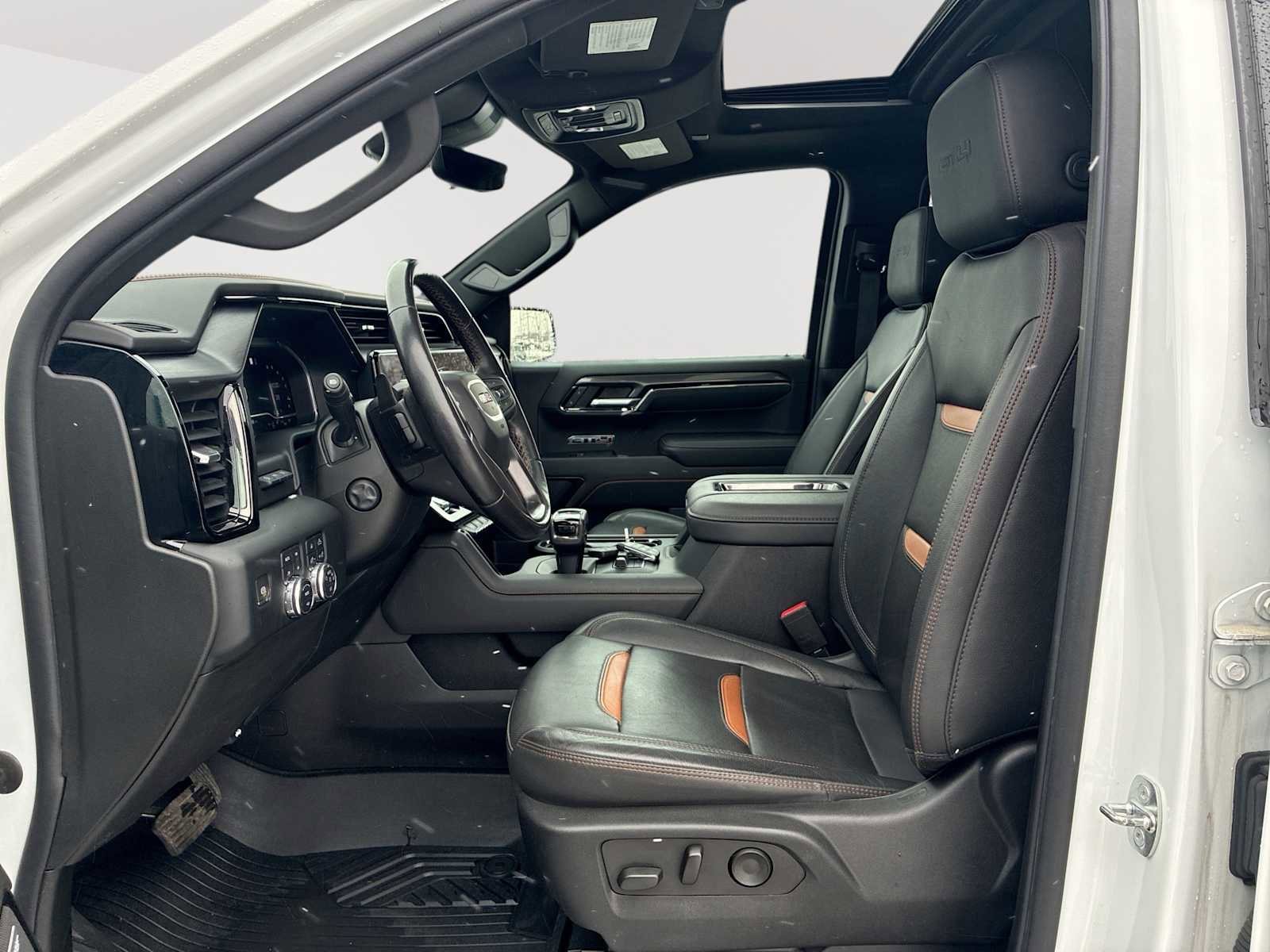 Certified 2022 GMC Sierra 1500 AT4 w/ Technology Package image 21