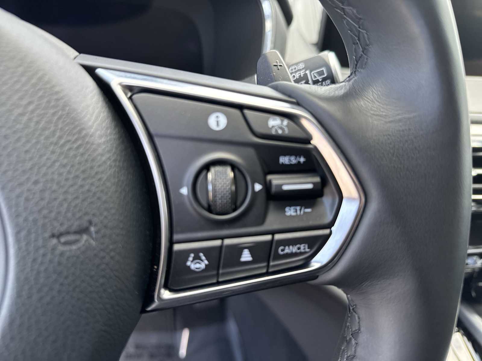 Used 2023 Acura MDX SH-AWD w/ Technology Package image 23