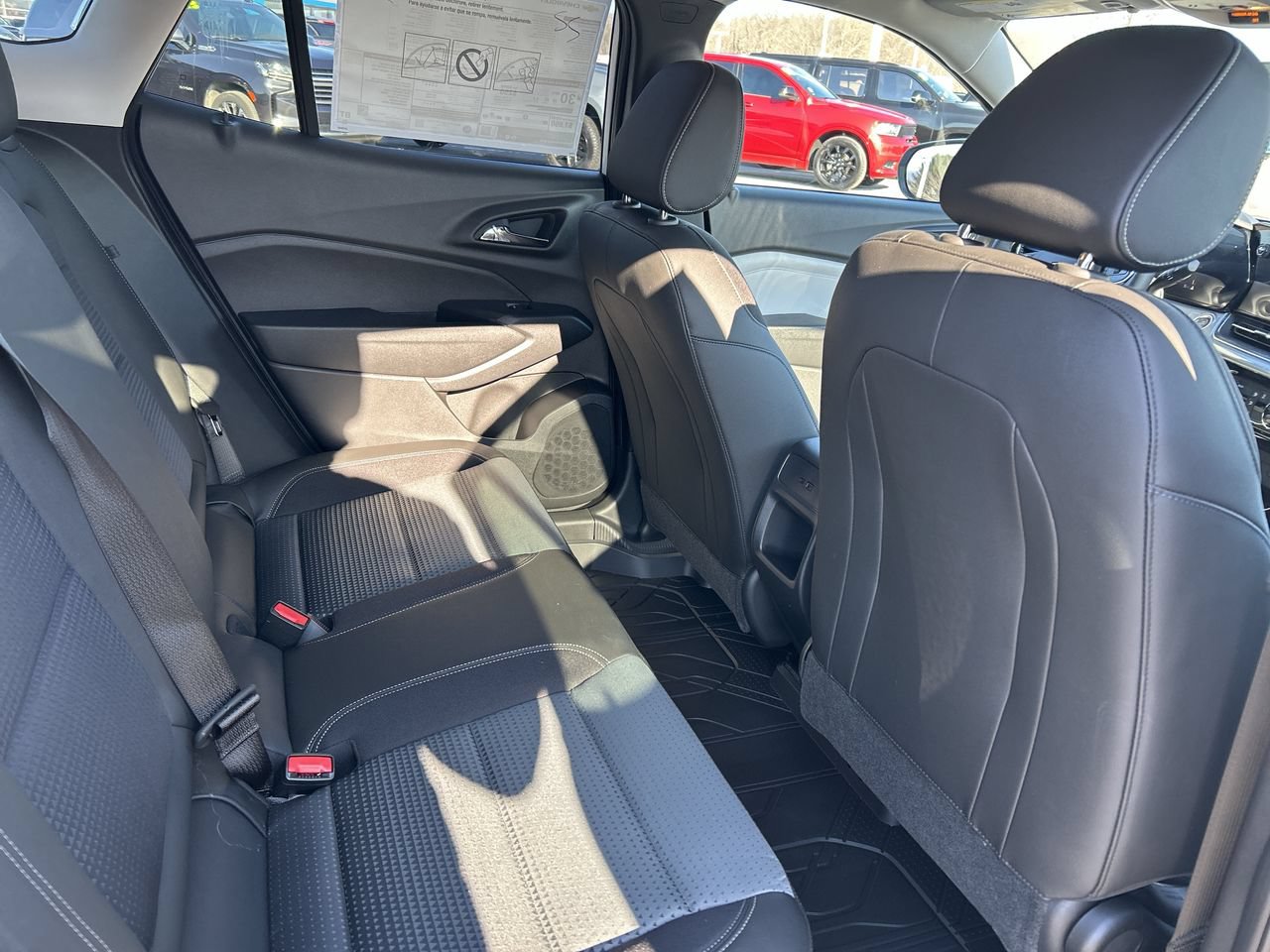 New 2026 Chevrolet Trax LT w/ Driver Confidence Package FWD image 17
