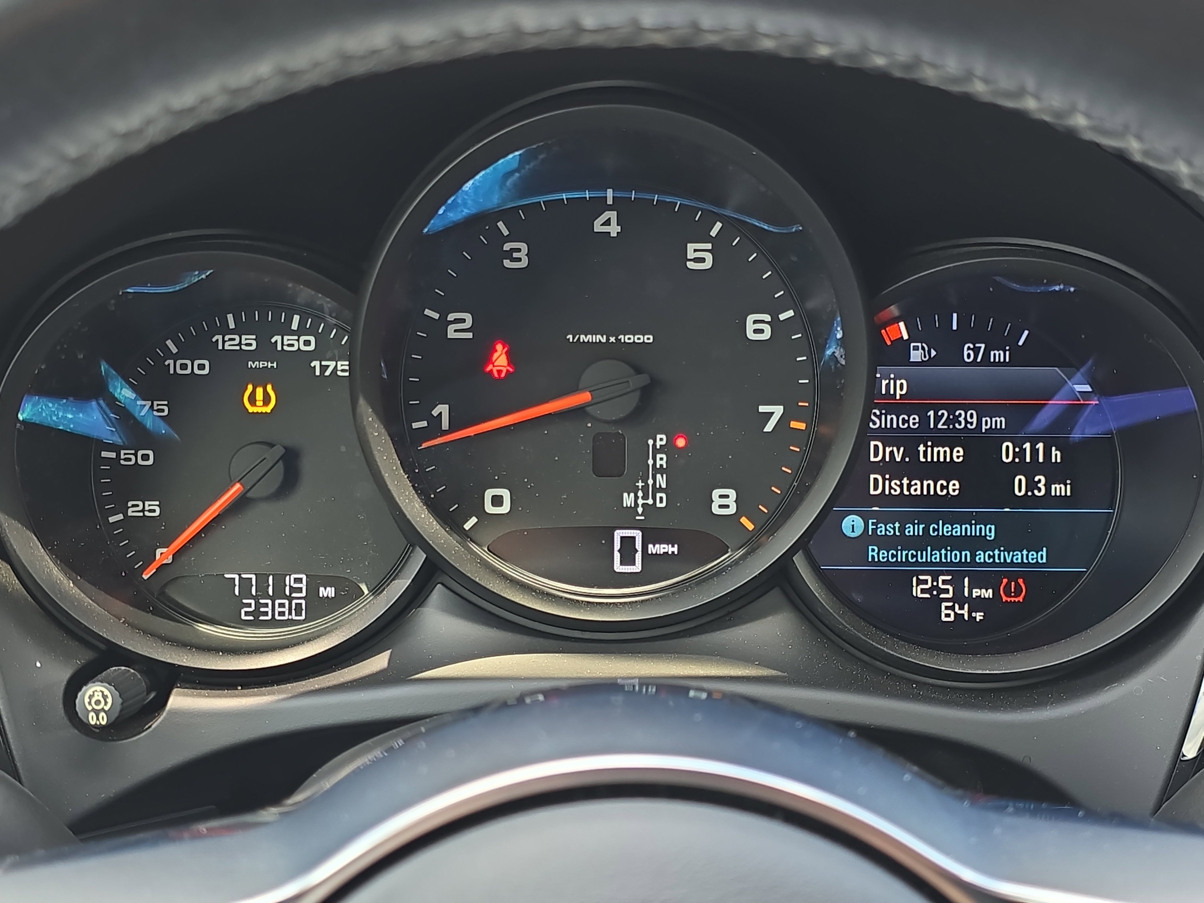 Used 2018 Porsche Macan AWD/4WD image 19