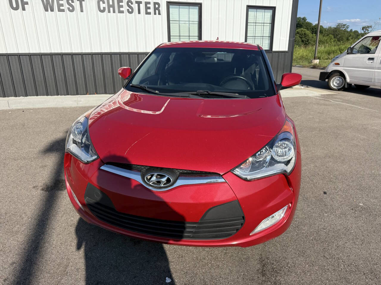 Used 2017 Hyundai Veloster FWD image 2