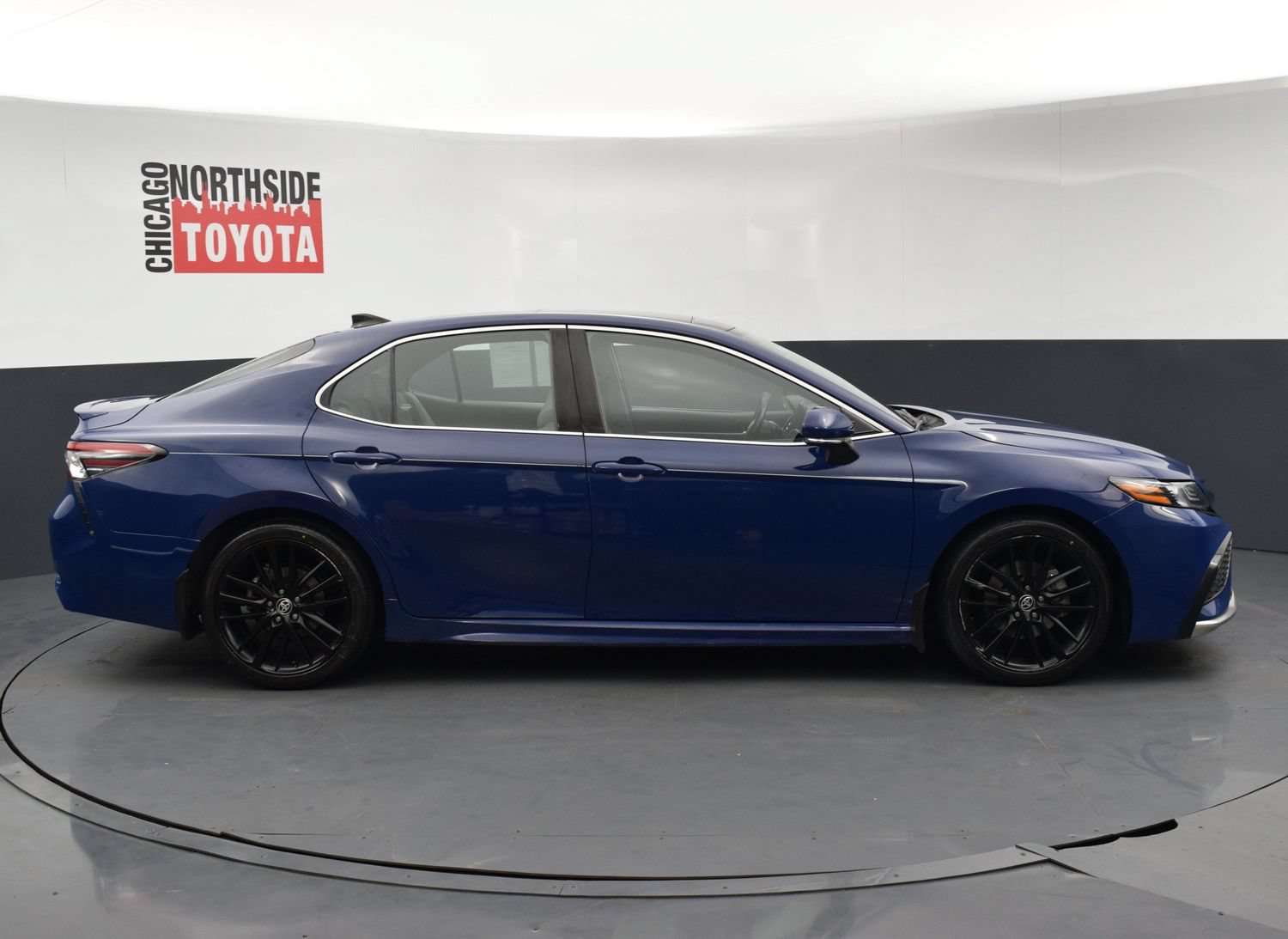 Used 2023 Toyota Camry XSE w/ Navigation Package FWD image 5