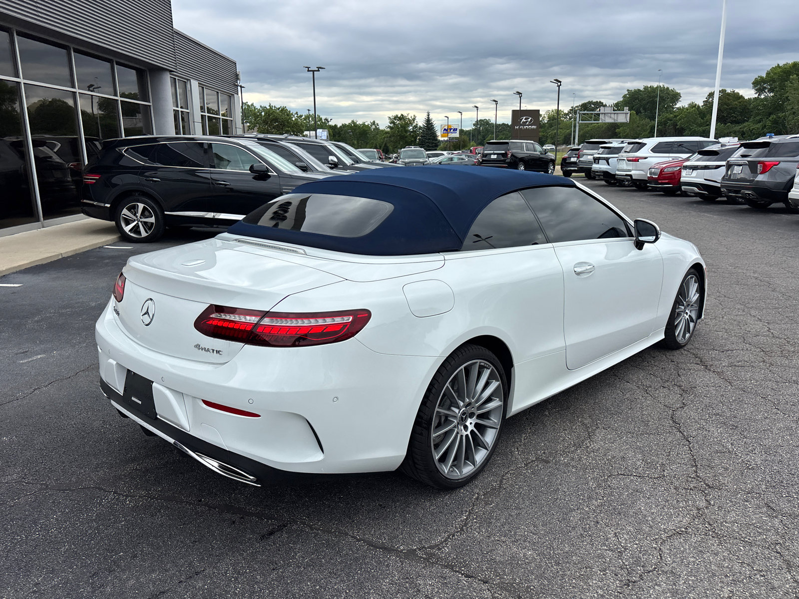 Used 2023 Mercedes-Benz E 450 4MATIC Cabriolet image 7