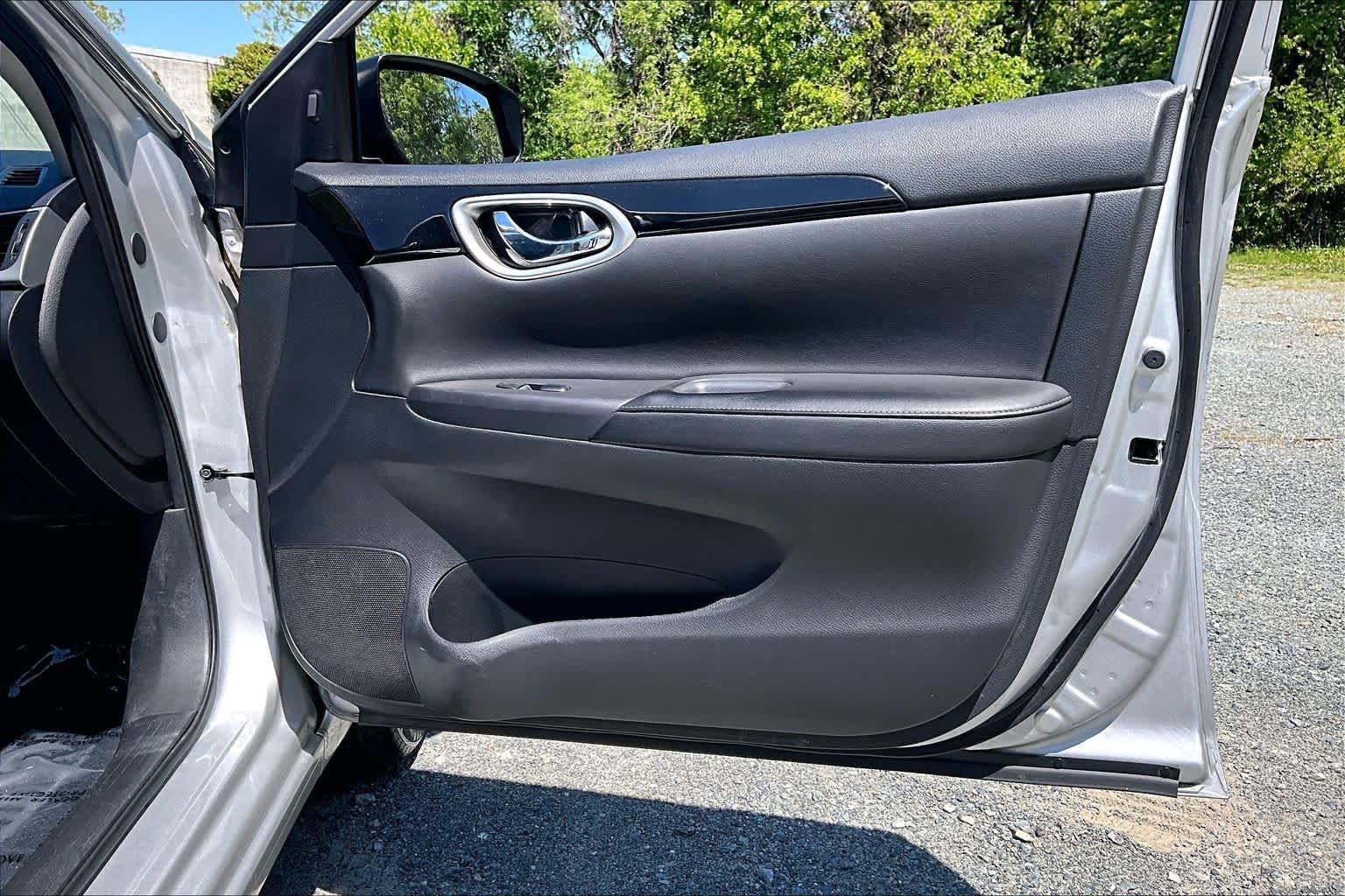 Used 2018 Nissan Sentra SL FWD image 23