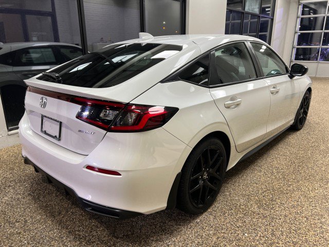 Used 2023 Honda Civic Sport image 2