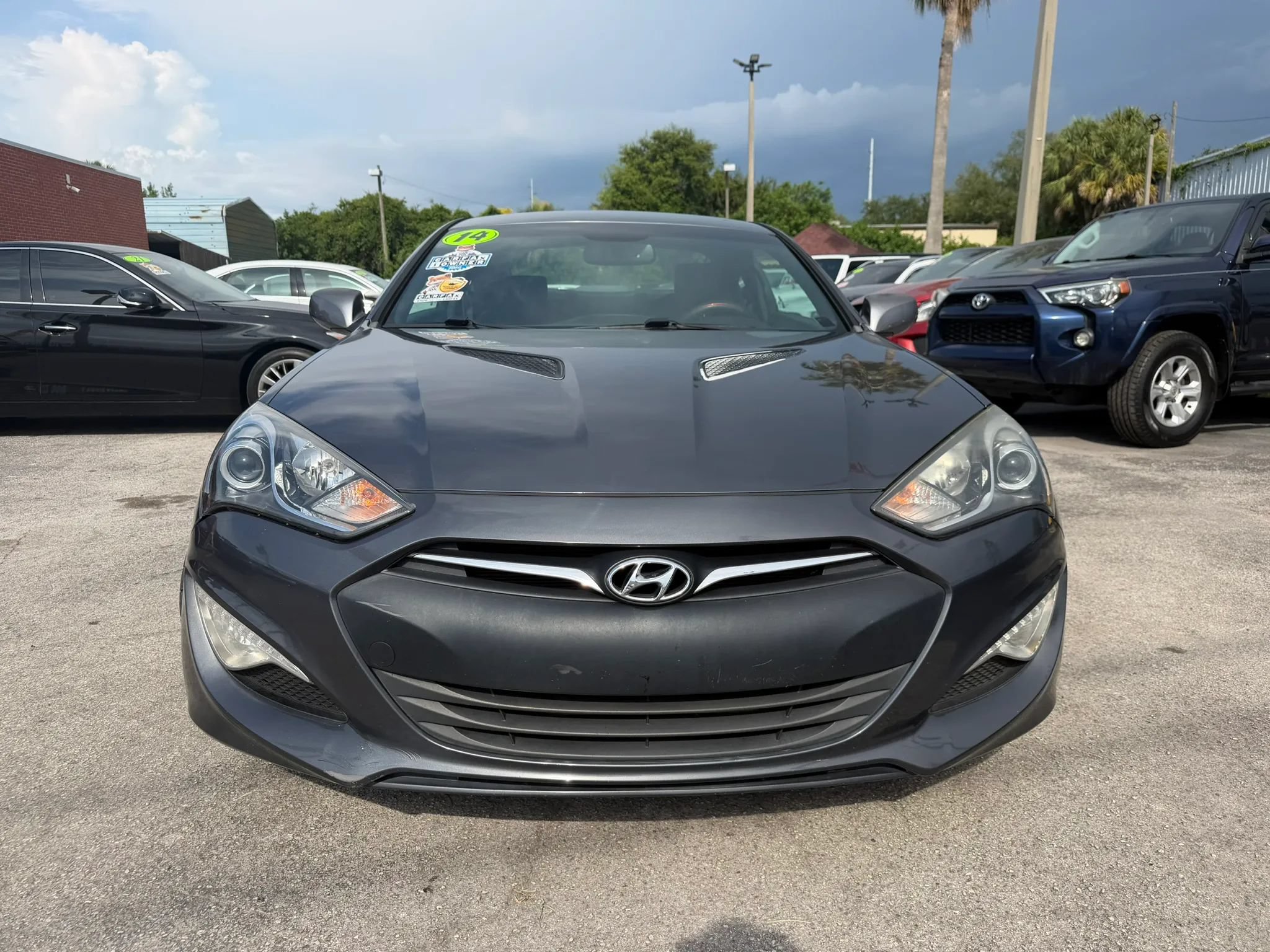 Used 2014 Hyundai Genesis 2.0T RWD image 2