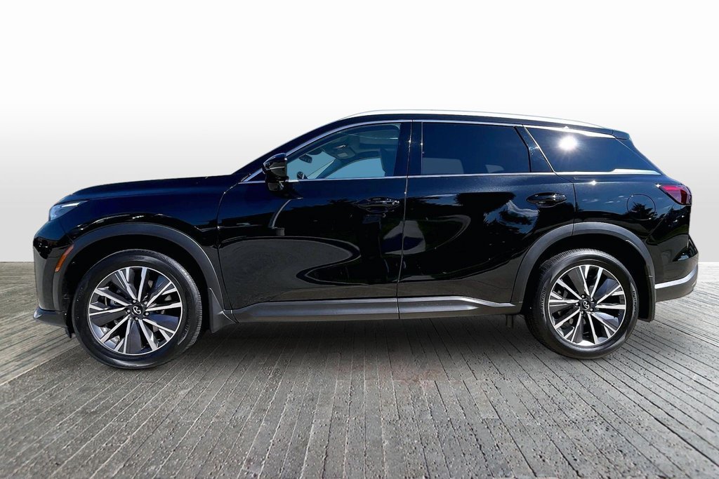 Certified 2027 INFINITI QX60 Luxe w/ Cargo Package AWD/4WD image 4