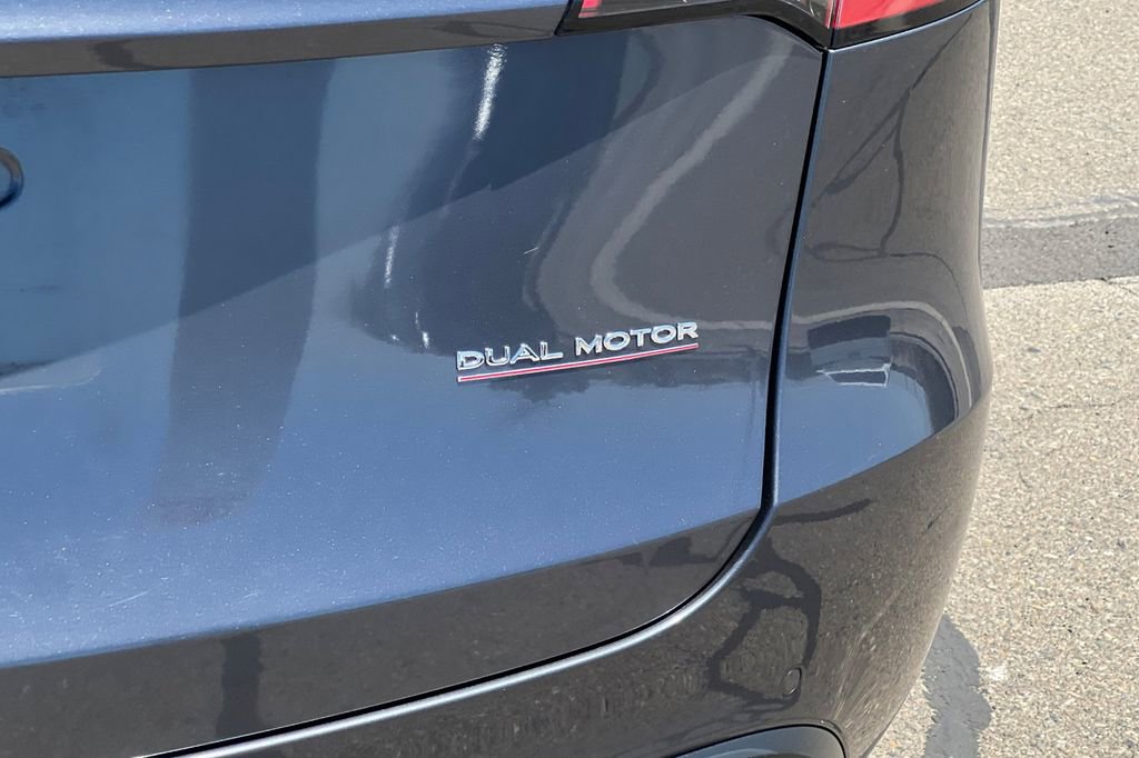 Used 2022 Tesla Model Y Performance AWD/4WD image 26