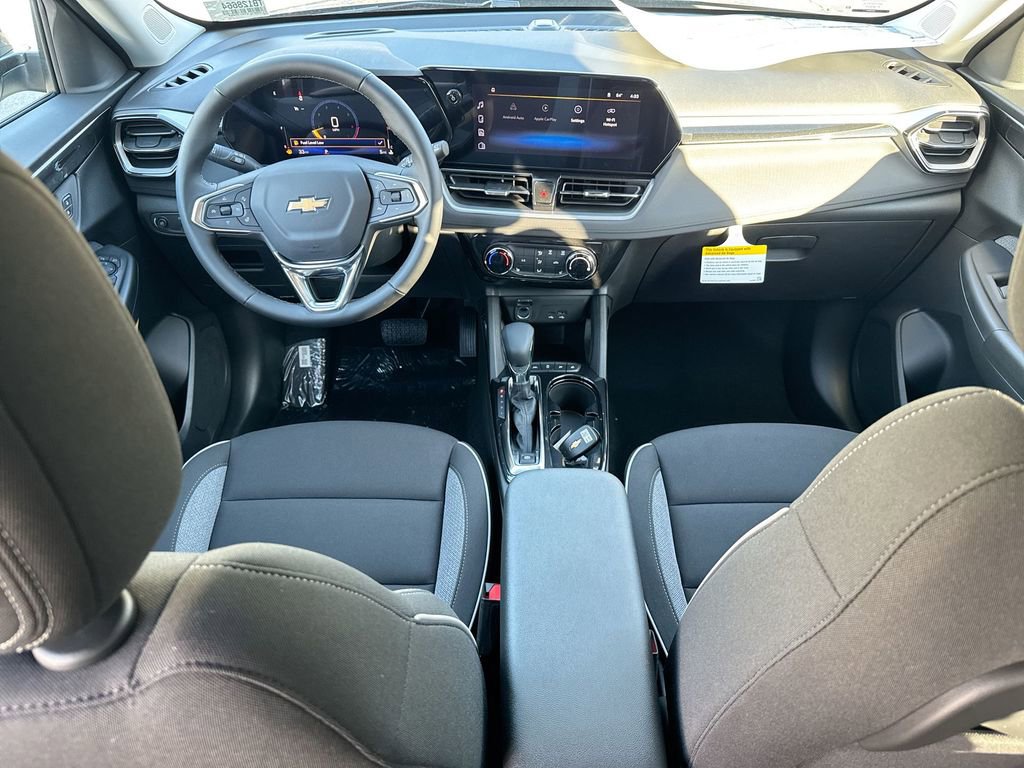 New 2026 Chevrolet TrailBlazer LT w/ LT Cold Weather Package FWD image 30