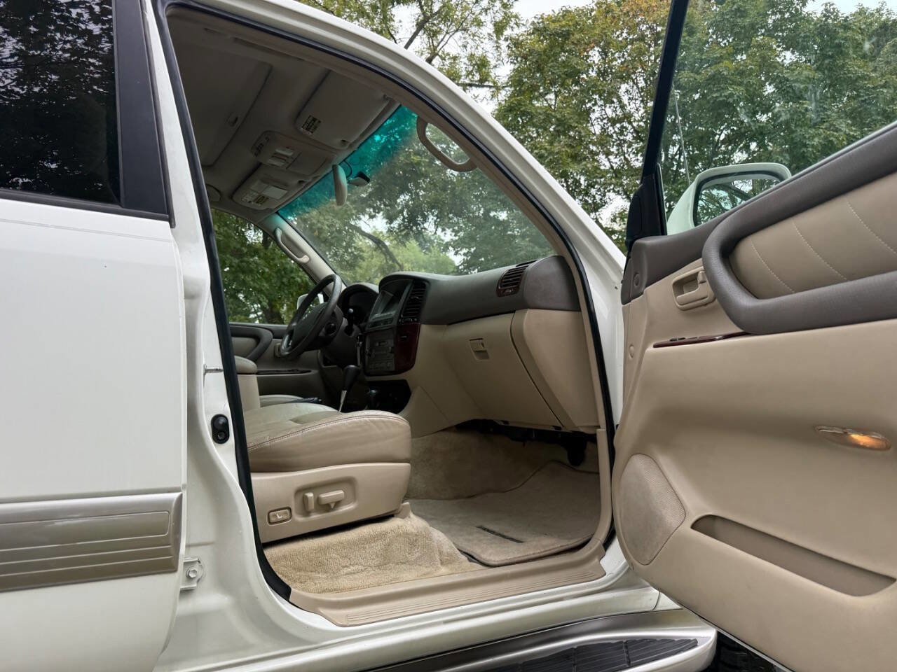 Used 2004 Toyota Land Cruiser image 62