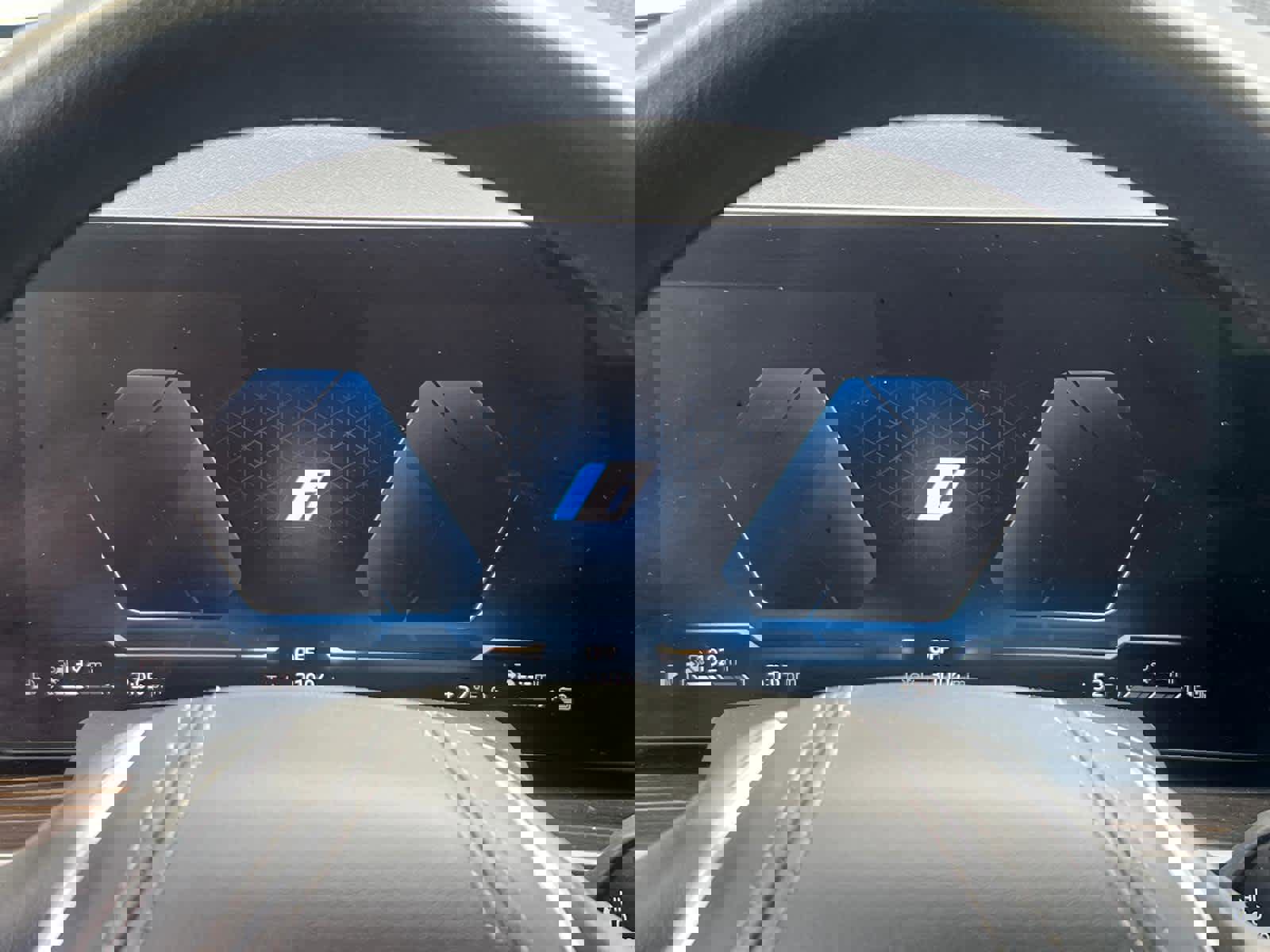 Used 2025 BMW X5 xDrive50e image 17