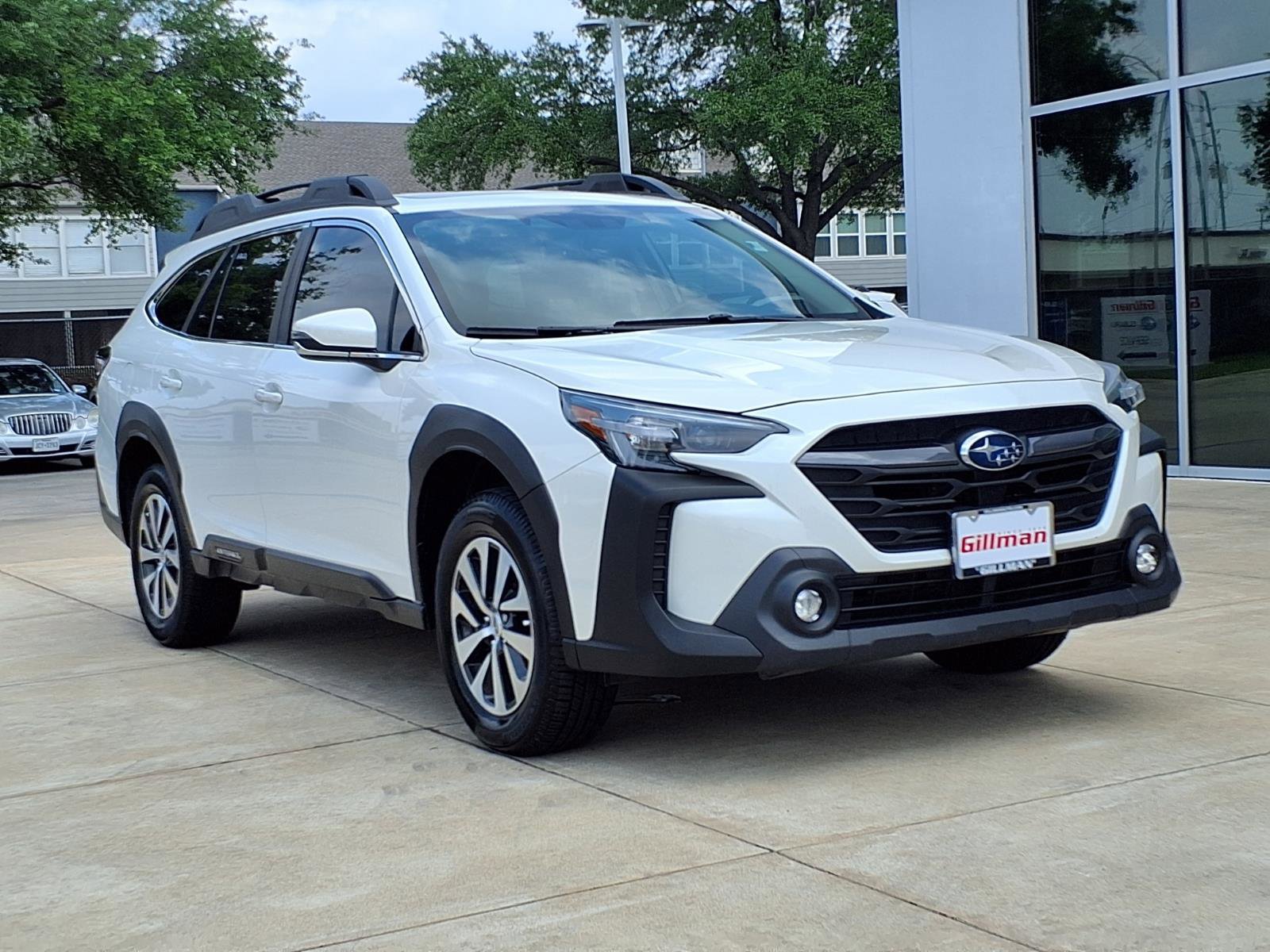 Used 2023 Subaru Outback Premium AWD/4WD image 2