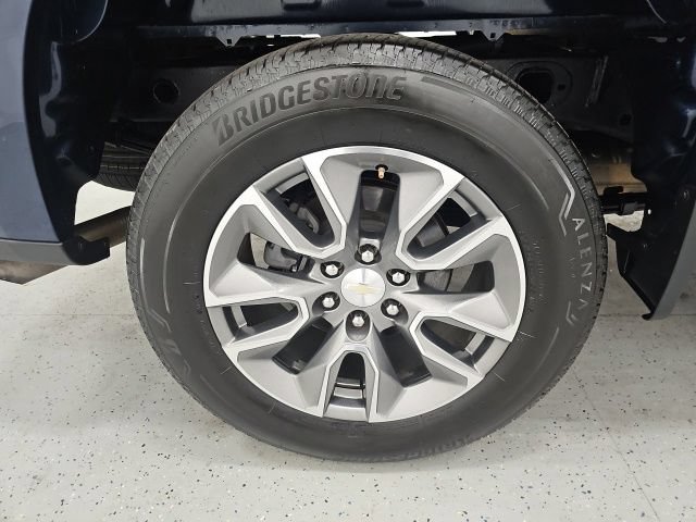 Used 2022 Chevrolet Silverado 1500 LT AWD/4WD image 7