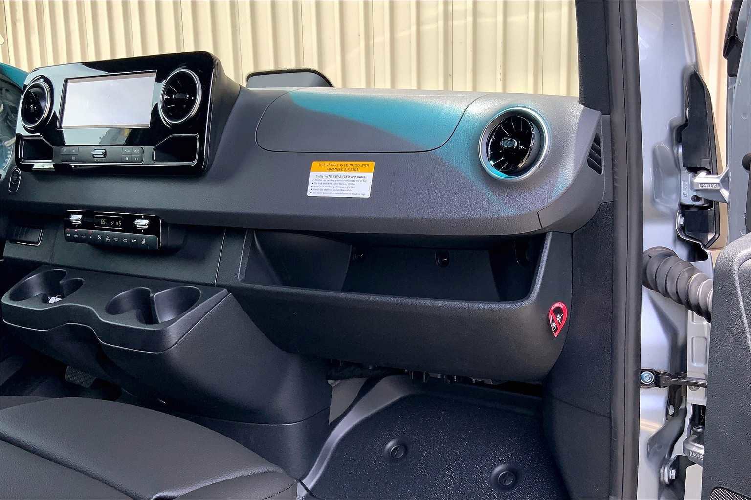 New 2025 Mercedes-Benz Sprinter 2500 image 25