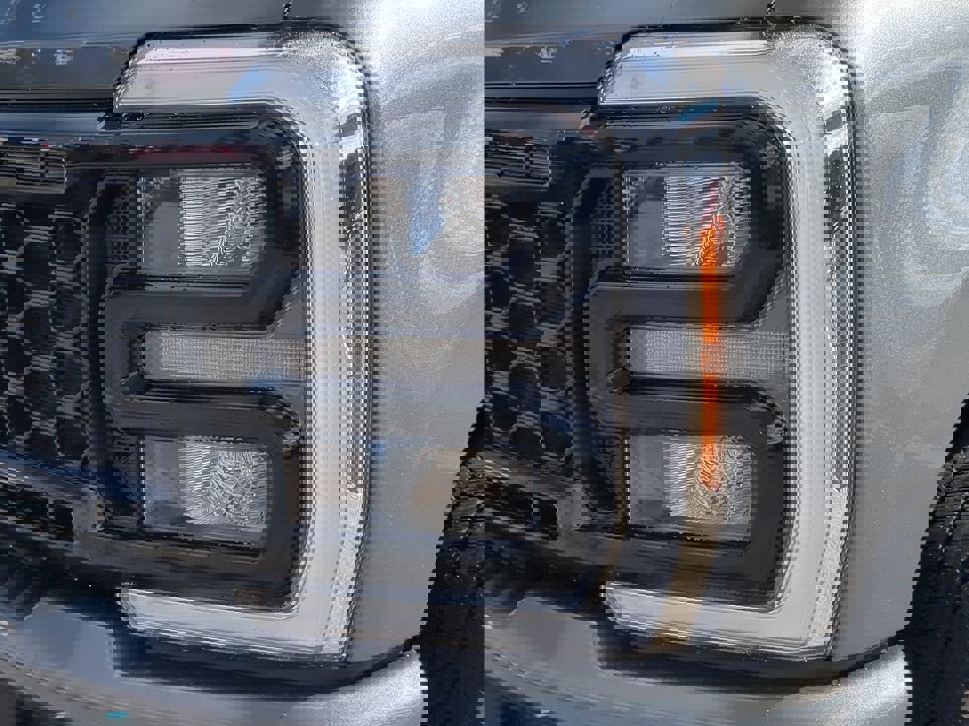 New 2026 Ford F250 Lariat w/ Black Appearance Package image 39