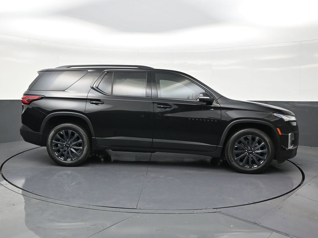 Used 2023 Chevrolet Traverse RS FWD image 6
