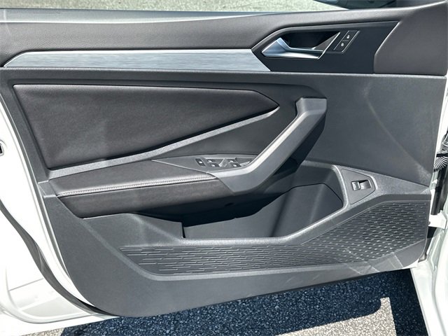 Used 2025 Volkswagen Jetta Sport image 10