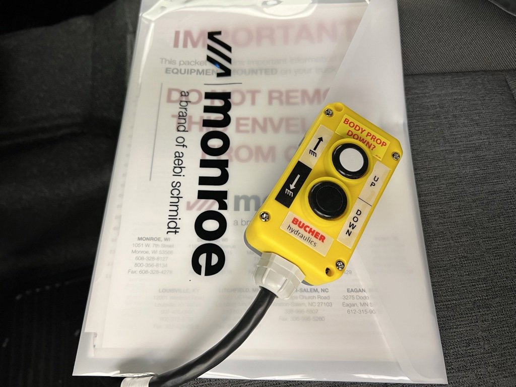 New 2025 Ford F550 4x4 Supercab Super Duty image 24